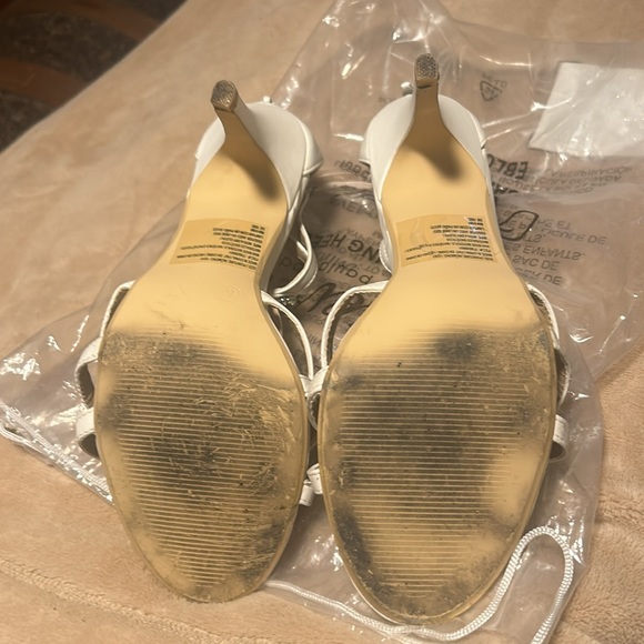 Forever selected by Paula Abdul. Size 10. Beautiful dress sandals. - Picture 2 of 3